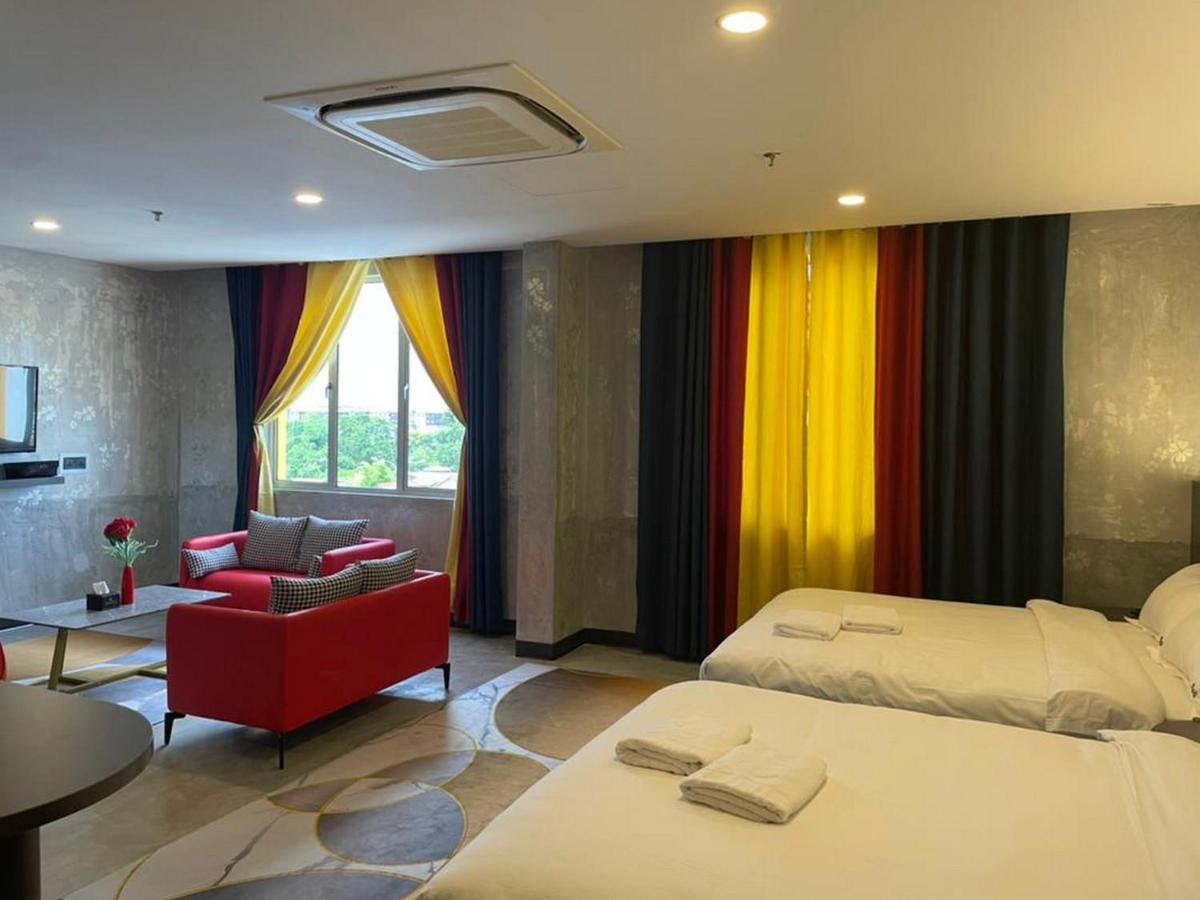 Sri Indar Hotel & Suites パリト・ブンター エクステリア 写真